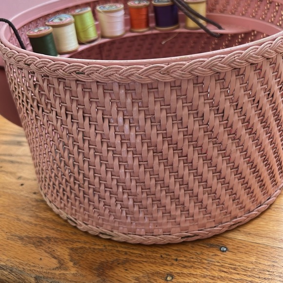 Vintage Wicker Sewing Box - Picture 8 of 9